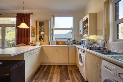 3 bedroom flat for sale, Park Road, Broadstairs, Kent, CT10