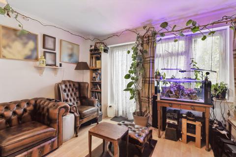 2 bedroom cottage for sale, High Street, Uxbridge UB8