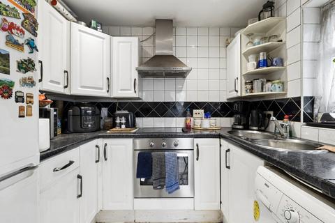 2 bedroom cottage for sale, High Street, Uxbridge UB8