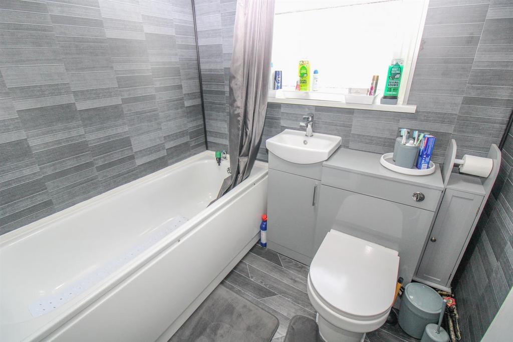 BATHROOM-2.jpg