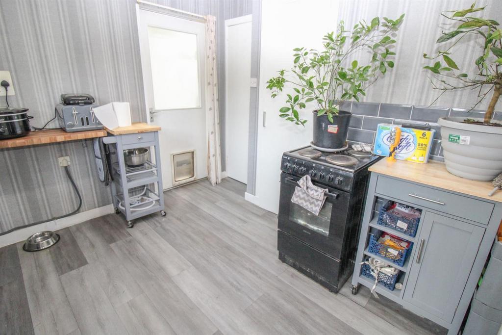 KITCHEN (2).jpg