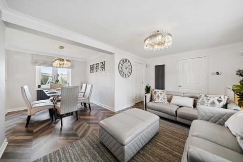 3 bedroom end of terrace house for sale, Oliphant Crescent, Busby, G76