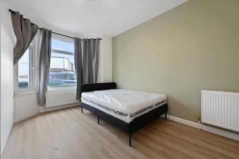1 bedroom flat to rent, Francis Road, Watford, Hertfordshire, WD18 0QE