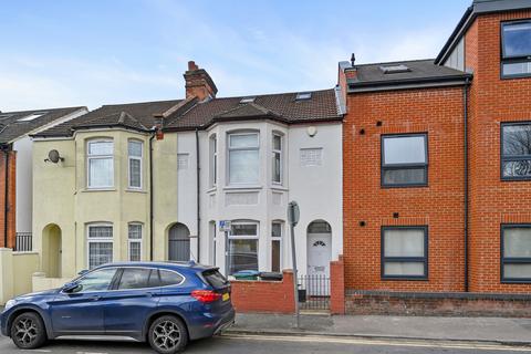 1 bedroom flat to rent, Francis Road, Watford, Hertfordshire, WD18 0QE