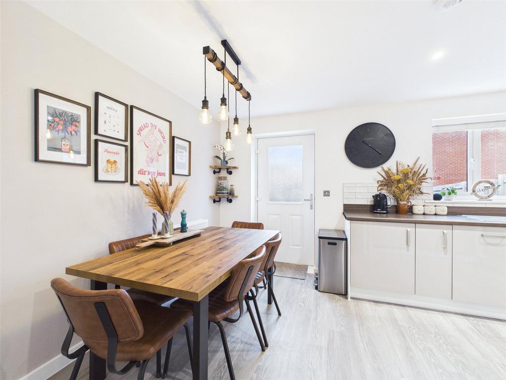 Kitchen/Dining Room