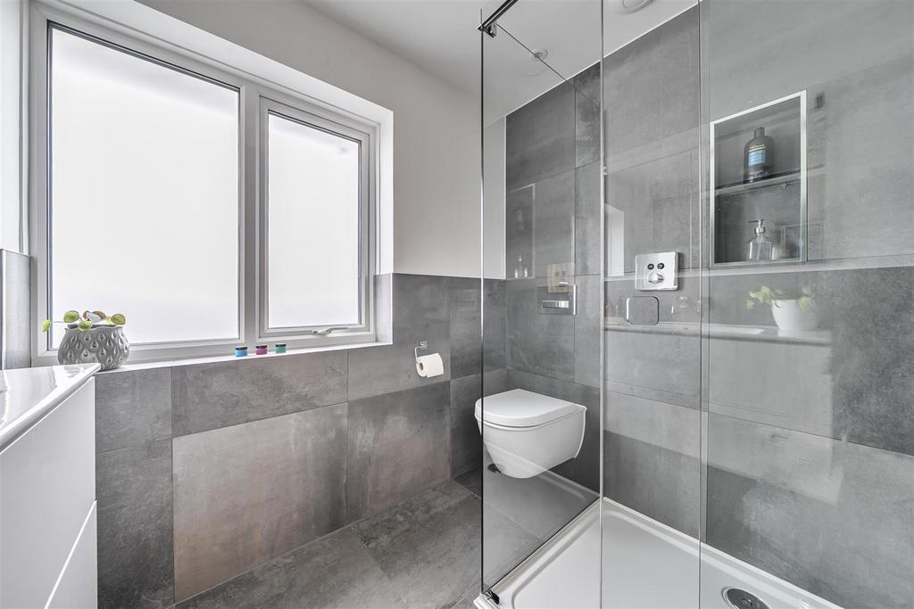 Family Shower Room