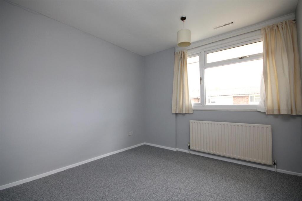 Bedroom 2.JPG
