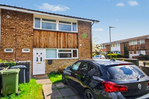 3 bedroom house to rent, Grange Road, Guildford