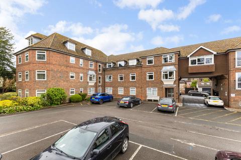 2 bedroom flat for sale, Market Square, Alton, GU34