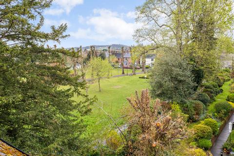 2 bedroom flat for sale, Market Square, Alton, GU34