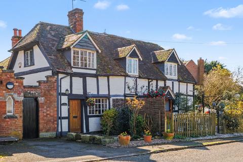 3 bedroom cottage for sale, The Green, Evesham WR11