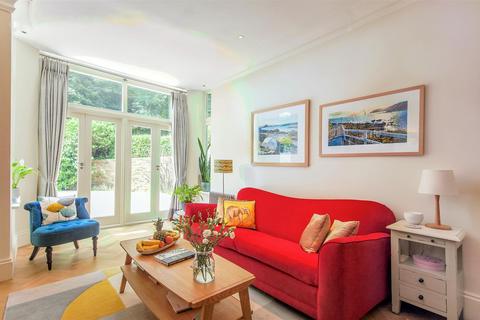 2 bedroom flat for sale, South Hill Park, Hampstead Heath NW3