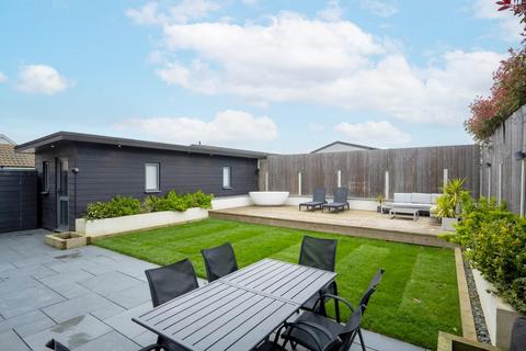 3 bedroom detached house for sale, Melinda Lane, St Osyth