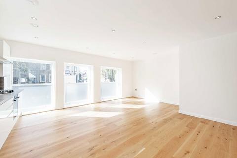 3 bedroom flat to rent, Goldhawk Road, London W12