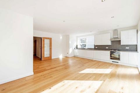 3 bedroom flat to rent, Goldhawk Road, London W12