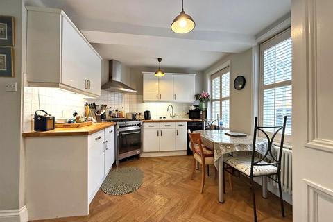 3 bedroom townhouse for sale, Cross Hill, Shrewsbury