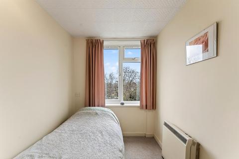 undefined, Augustus Road, London