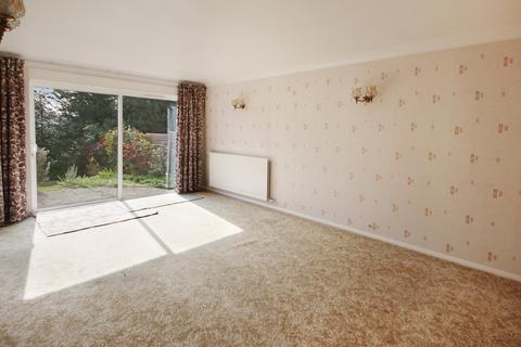 4 bedroom detached house for sale, Pine Way Close, East Grinstead, RH19