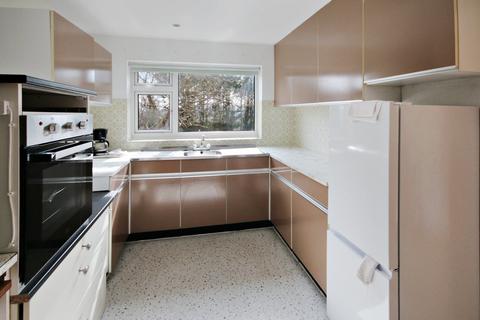 4 bedroom detached house for sale, Pine Way Close, East Grinstead, RH19