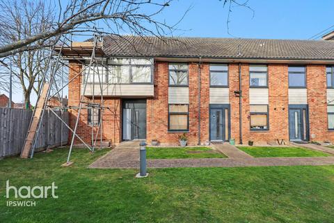 Hawthorn Drive, Ipswich