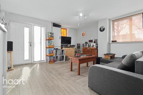 undefined, Hawthorn Drive, Ipswich