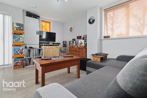 undefined, Hawthorn Drive, Ipswich