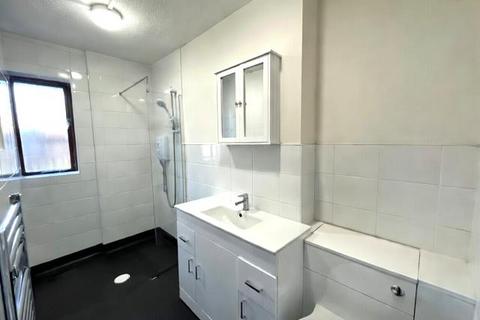 1 bedroom maisonette to rent, Marshall Drive, Hayes