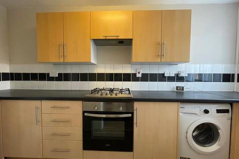 1 bedroom maisonette to rent, Marshall Drive, Hayes