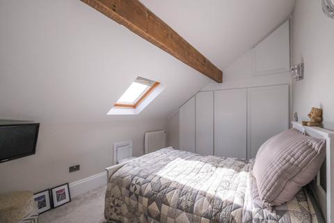 2 bedroom end of terrace house for sale, Owens Terrace, Holmfirth HD9
