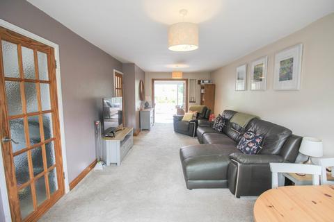 3 bedroom semi-detached house to rent, Hutton 3 Bedroom