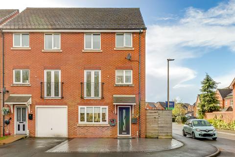 3 bedroom semi-detached house for sale, Holcroft Drive, Wigan WN2