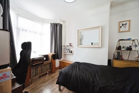 2 bedroom terraced house for sale, Lynn Road, Portsmouth, Hampshire, PO2