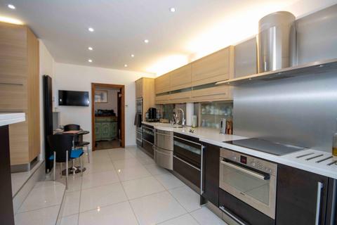 undefined, Commonwood, Kings Langley, WD4 9BA