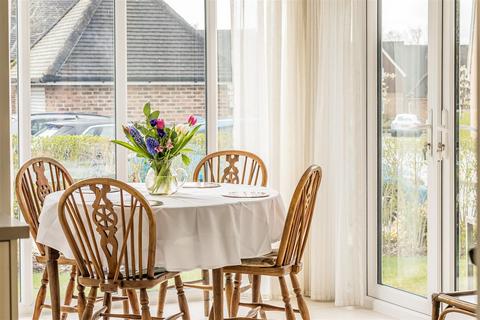 undefined, Hazel Close, Liphook