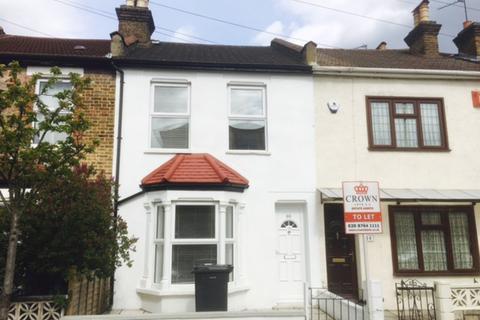 3 bedroom terraced house to rent, Thornton Heath CR7