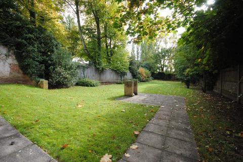 1 bedroom apartment for sale, Chinbrook Road, London