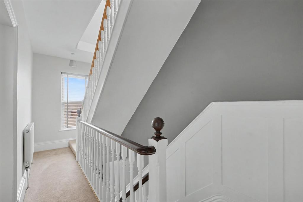 1st Floor Landing 2.jpeg