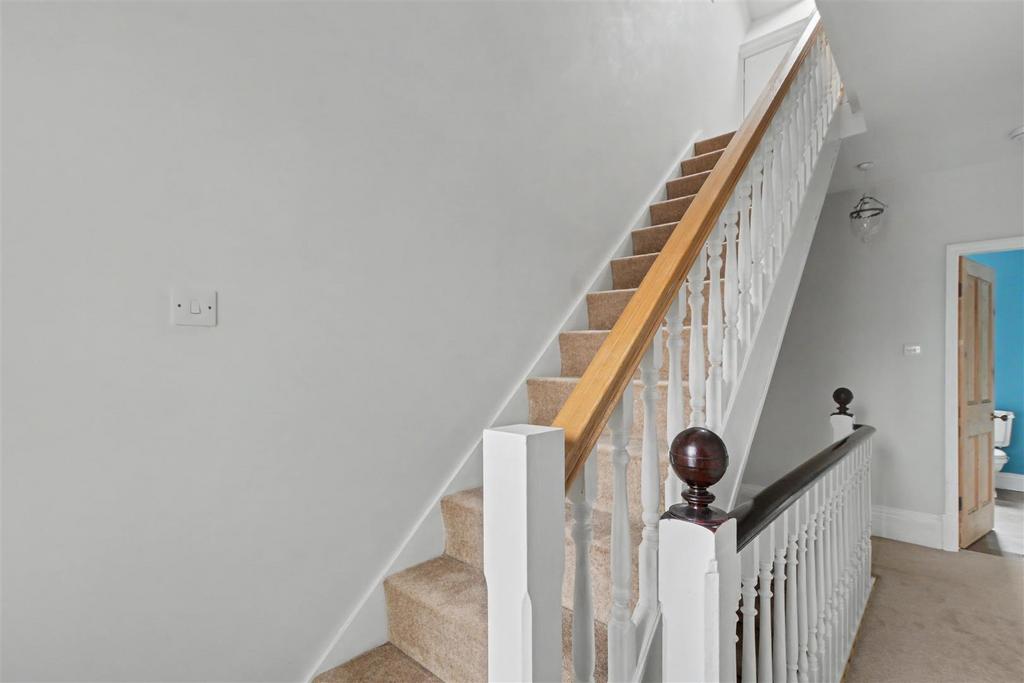 1st Floor Landing 1.jpeg