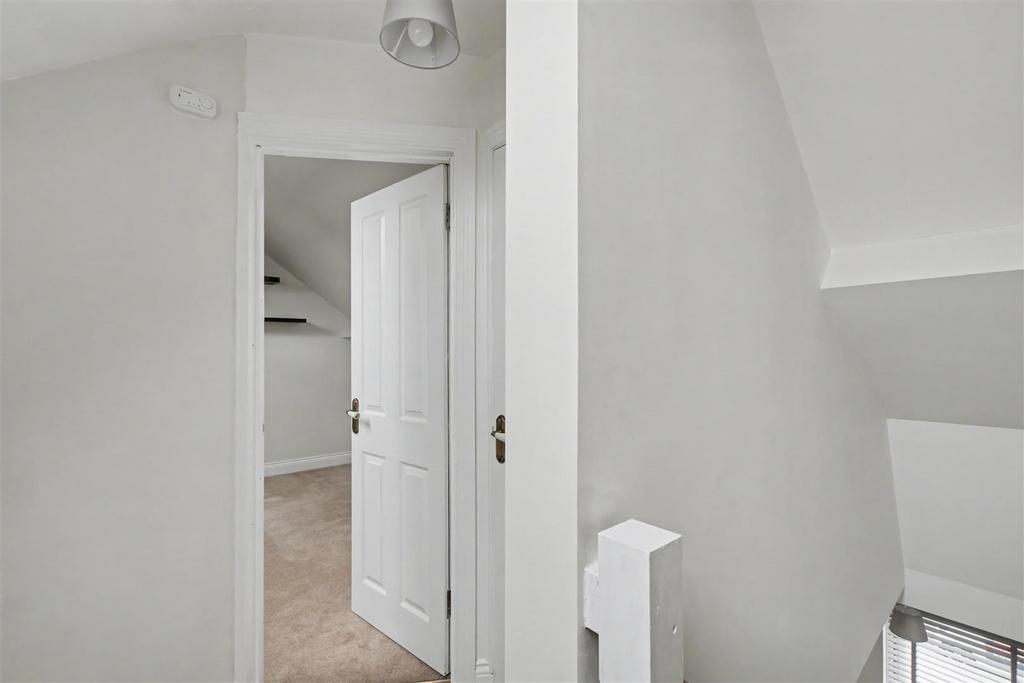 2nd Floor Landing.jpeg