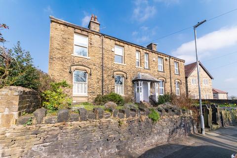 Beaumont Park Road, Huddersfield, HD4