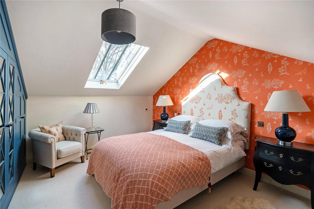 Coach House Bed