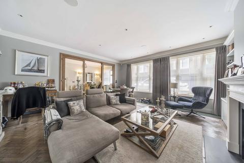 4 bedroom house to rent, Walham Yard, Fulham Broadway, London, SW6