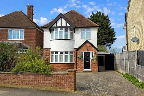 3 bedroom detached house for sale, Hitchin Road, Stotfold, Hitchin, SG5
