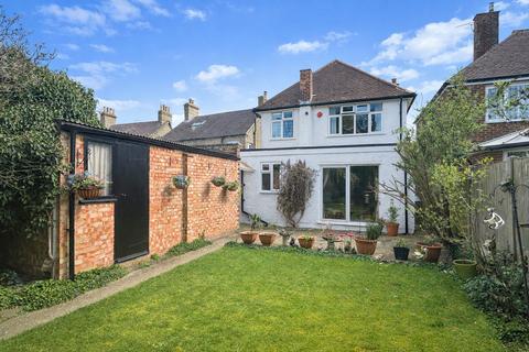 3 bedroom detached house for sale, Hitchin Road, Stotfold, Hitchin, SG5