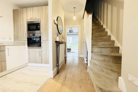 undefined, Emley View, Skelmanthorpe, Huddersfield, HD8 9US