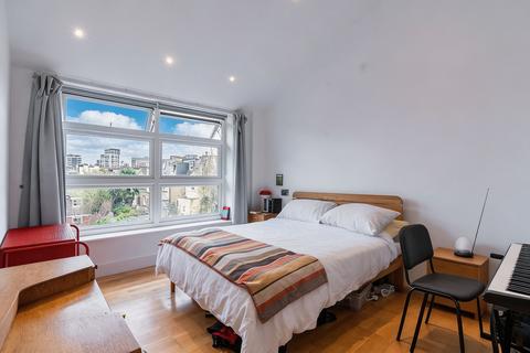 2 bedroom flat for sale, Putney Bridge Road, London, SW15