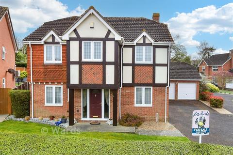 5 bedroom detached house for sale, Juniper Close, Maidstone, Kent