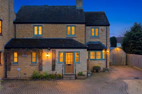 2 bedroom end of terrace house for sale, Cheltenham Road, Broadway WR12