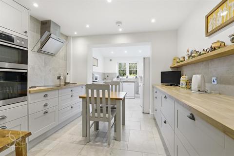 2 bedroom end of terrace house for sale, Cheltenham Road, Broadway WR12