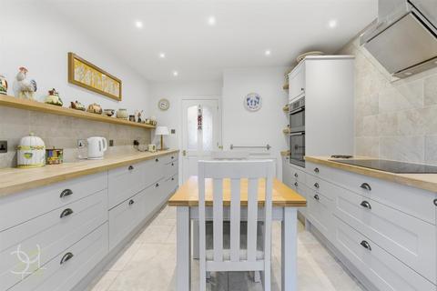 2 bedroom end of terrace house for sale, Cheltenham Road, Broadway WR12